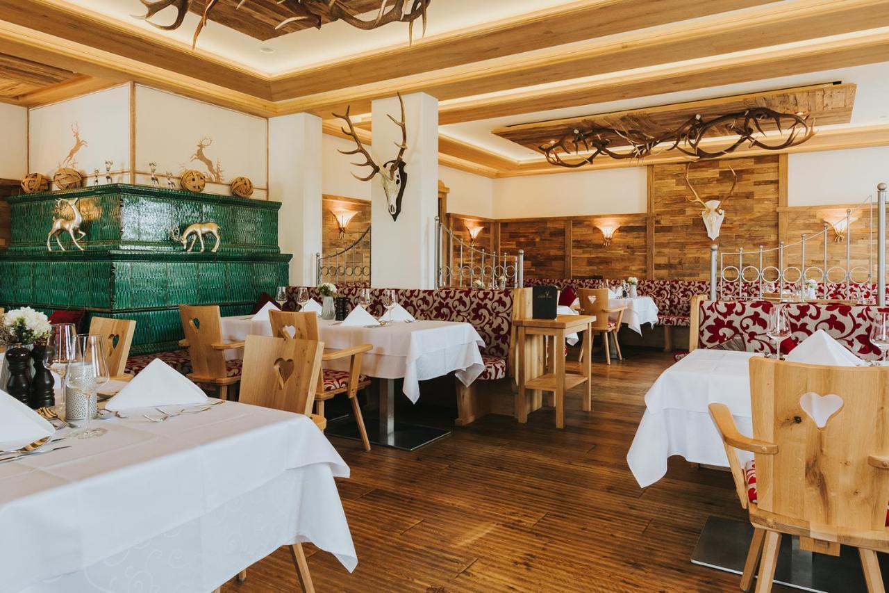 Ortner'S Resort 바트푸징 외부 사진 Restaurant in the Hotel Axelmannstein