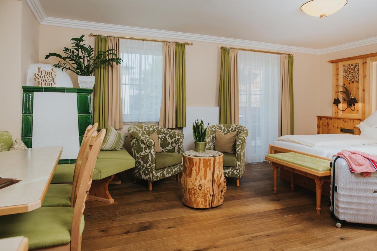 Ortner'S Resort 바트푸징 외부 사진 A typical hotel room