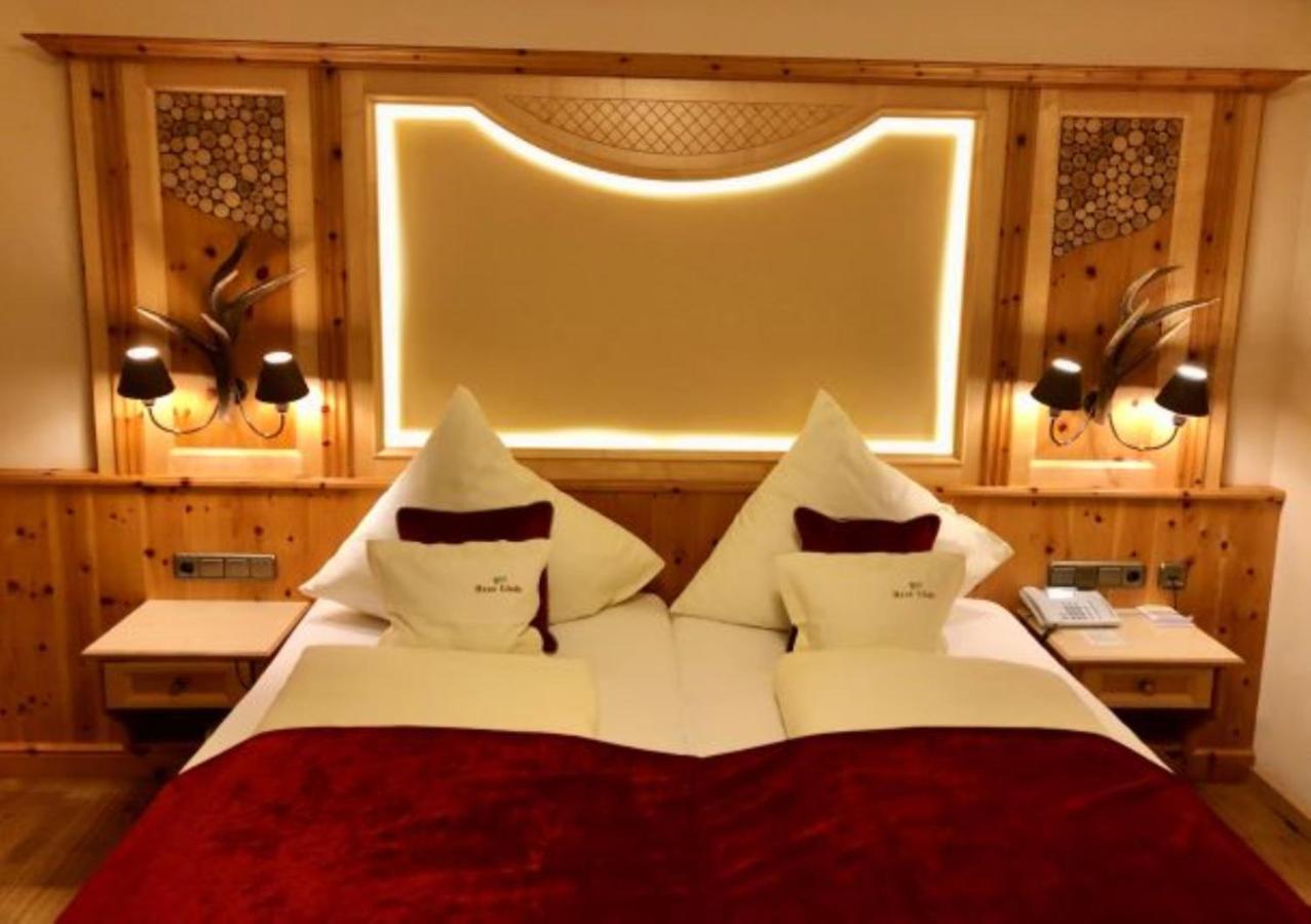 Ortner'S Resort 바트푸징 외부 사진 A modern double bed