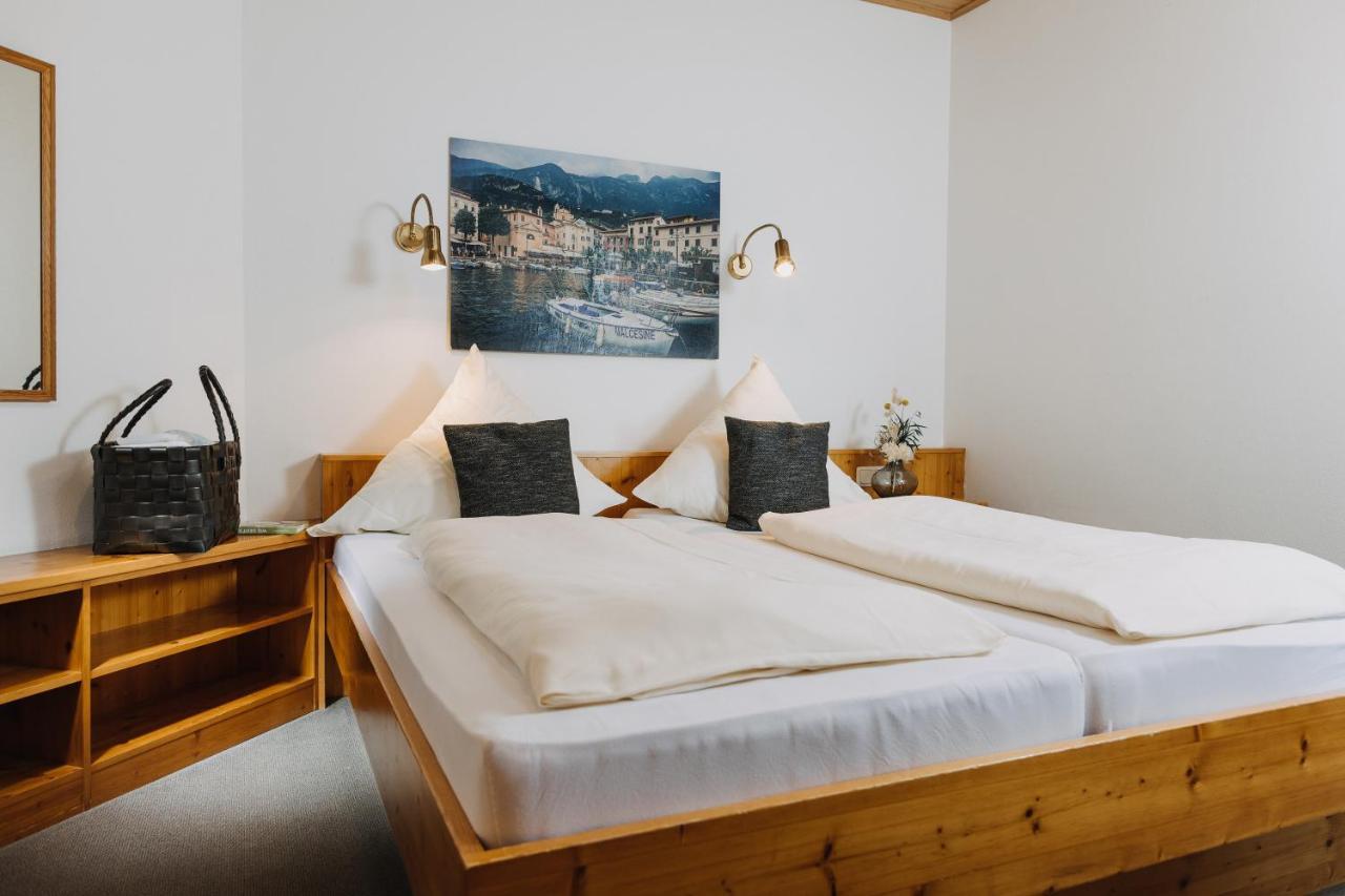 Ortner'S Resort 바트푸징 외부 사진 A typical room at the Hotel Garni