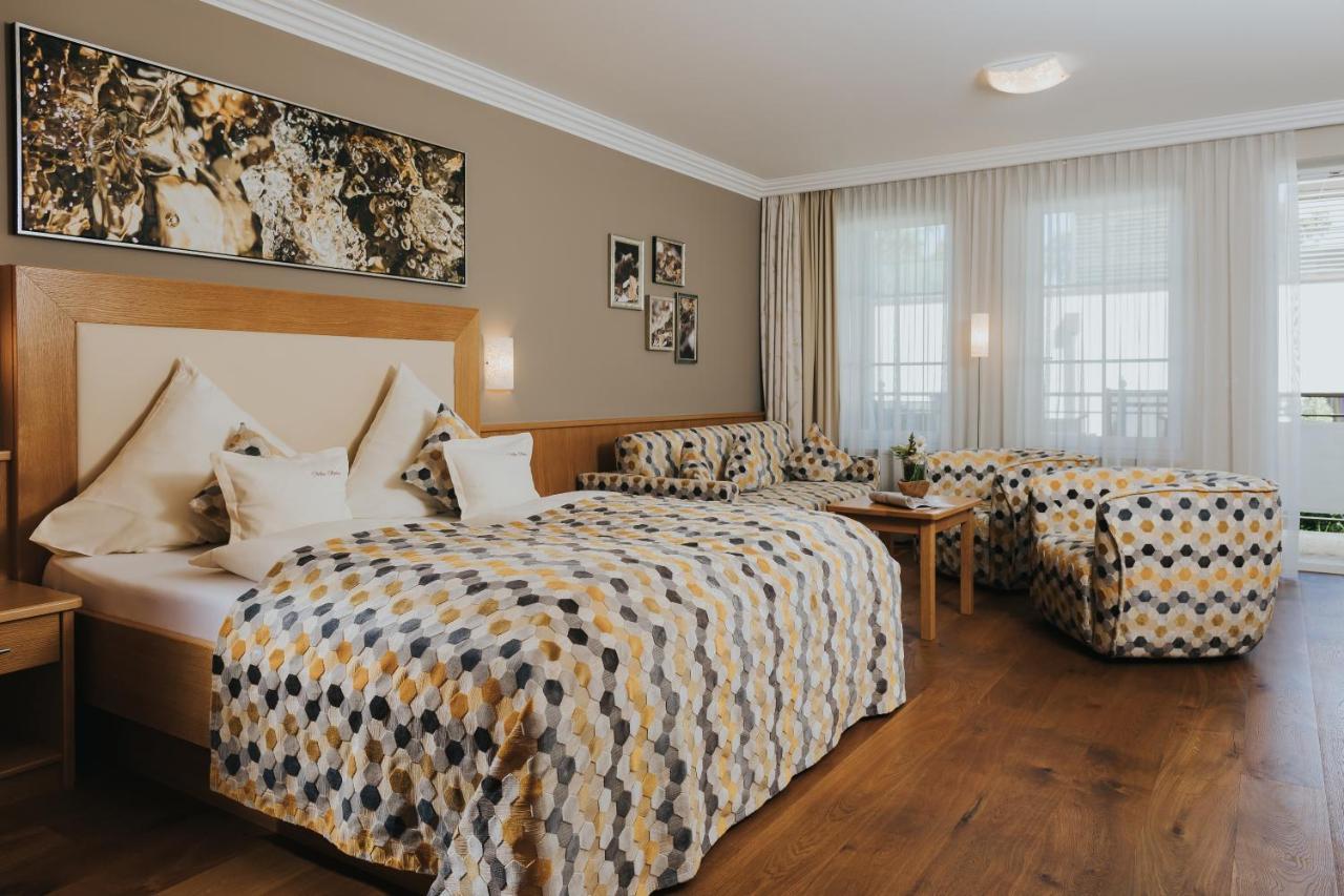 Ortner'S Resort 바트푸징 외부 사진 A typical hotel room